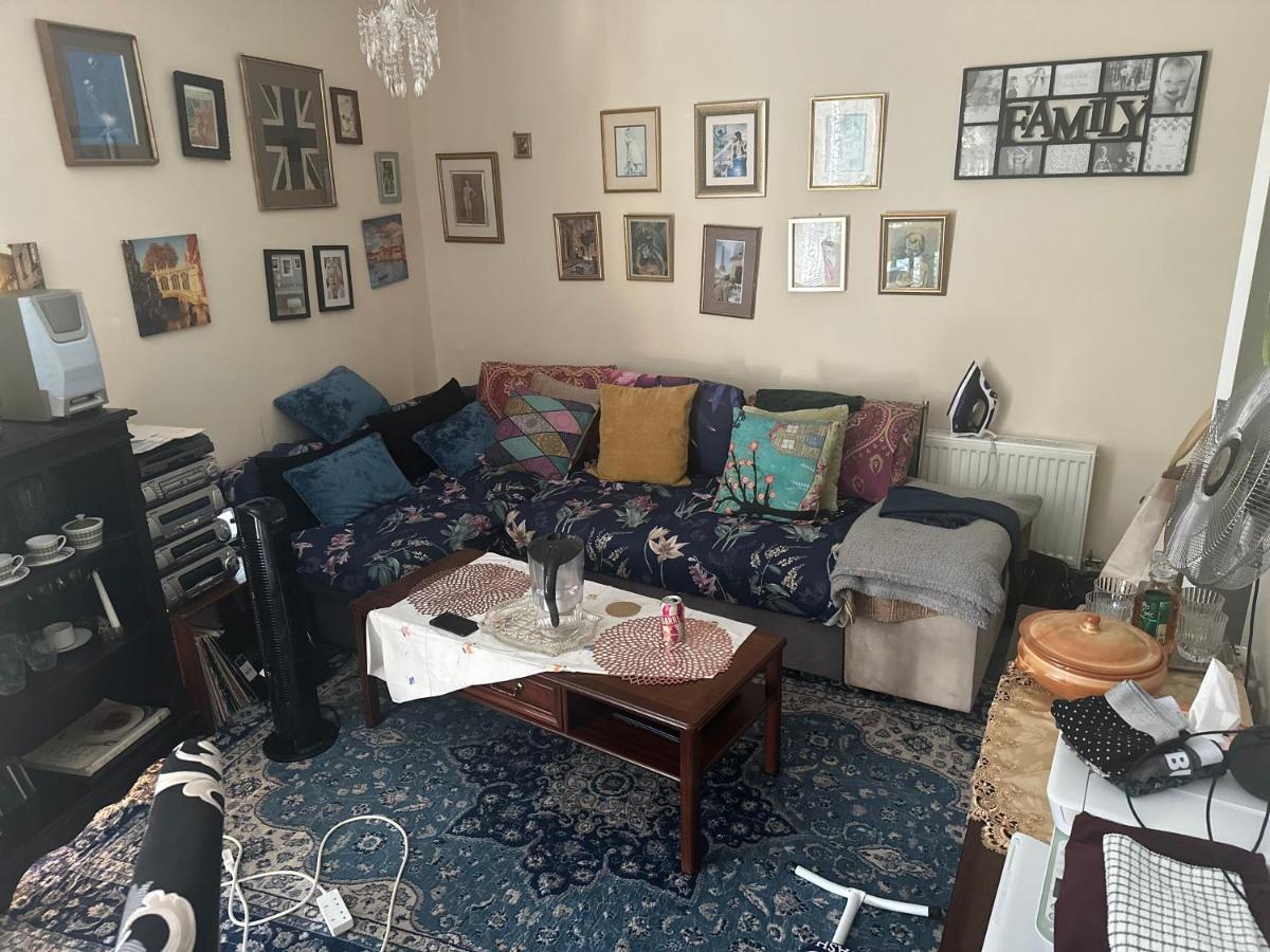 Private Room. In Zone 2 In Cousy Flat London Exterior photo